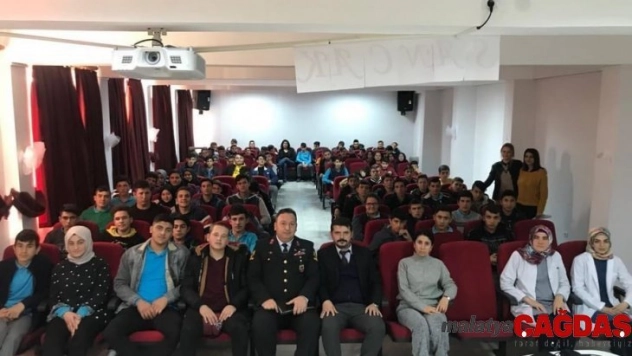 Lise öğrencilerine Jandarma anlatıldı