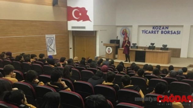 Liselilere 'Meslek Seçimi ve Kariyer' semineri