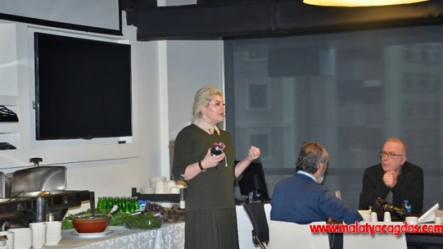 Hastane yönetimi basın mensupları ile bir araya geldi