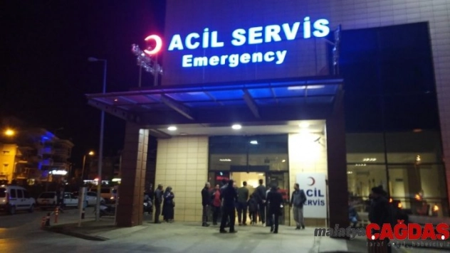 Maganda kurşunu parkta oturan gençleri vurdu