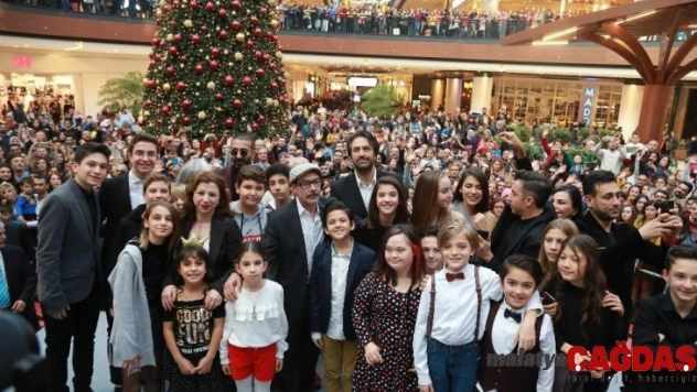 Mahsun Kırmızıgül'ün aşk filmine İzmir'de muhteşem gala