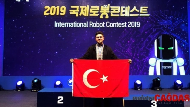 Maker Takım Lideri Erdem Özdemir dereceyle döndü