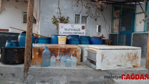 3 bin litre sahte içki ele geçirildi