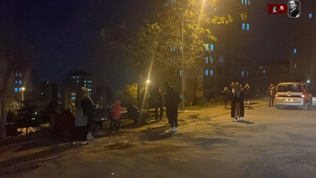 Malatya'da 3 dakika arayla yaşanan 2 deprem paniğe neden oldu