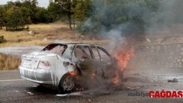 Akeri personel taşıyan araç kaza yaptı: 3'ü asker 5 yaralı