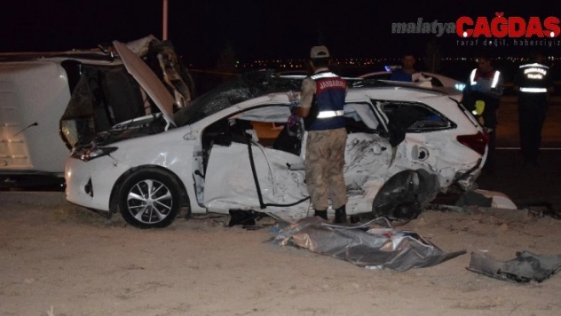 Trafik Kazası 2 ölü, 16 yaralı