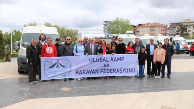 Karavan festivali kortej yürüyüşü ile başladı