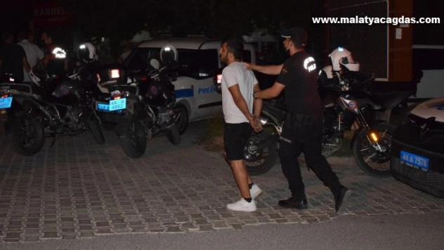 Kız meselesi yüzünden çıkan kavgada 3 kişi yaralandı