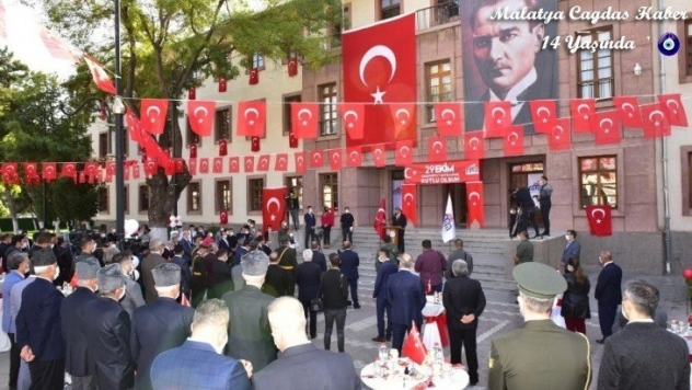 Korona gölgesinde Cumhuriyeti kutlamaları