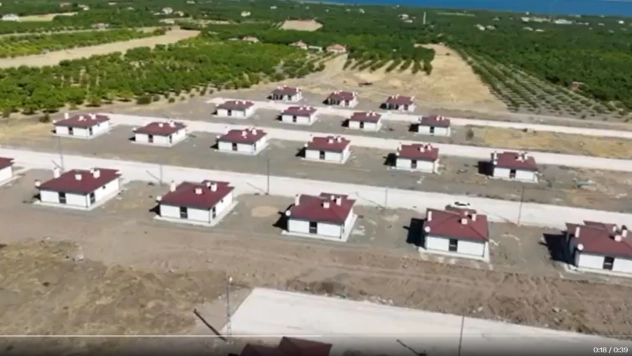 Malatya'da köy evlerinin depremzedelere teslimi sürüyor