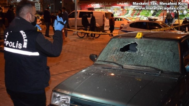 Park halindeki araca silahlı saldırı: 1 yaralı