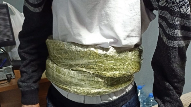 Polisten filim gibi uyuşturucu operasyonu