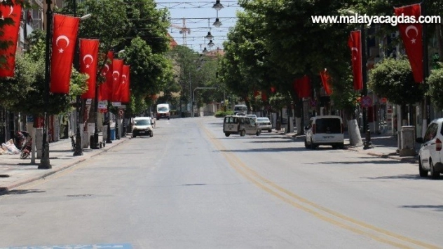 Sokağa çıkma kısıtlamasına uyuldu