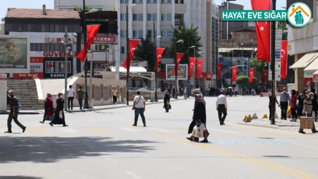 Termometreler 38 dereceyi gösterdi