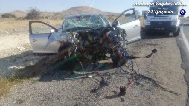 Üç ayrı trafik kazasında 1'i ağır 7 kişi yaralandı