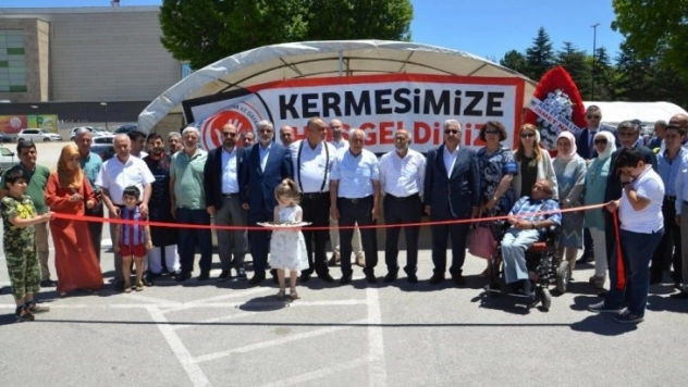 Malatya da yetim çocuklar yararına kermes
