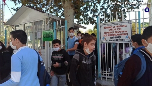 Yüz yüze eğitim tedbirlerle başladı