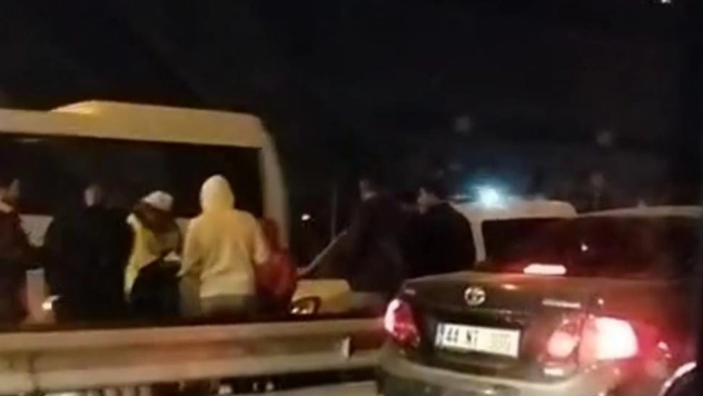 Zincirleme trafik kazası: 2 yaralı