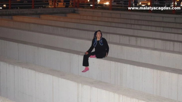 2 ayrı intihar girişimini polis engelledi