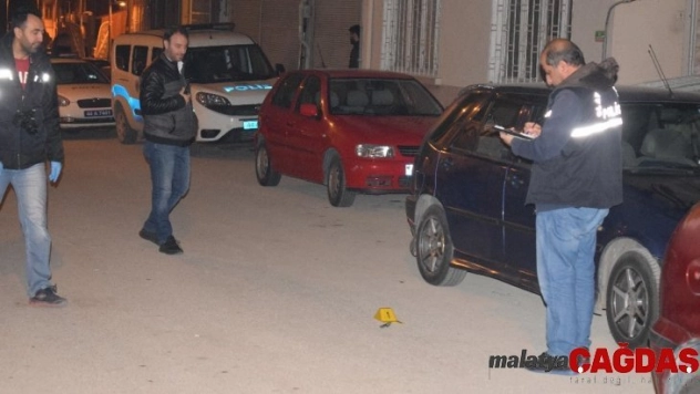 Bıçaklı kavgada 2 kardeş yaralandı