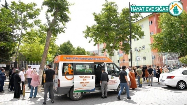 Öğrenci velilerine ikram