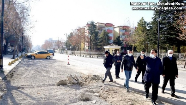 Yol genişletme çalışmaları sürüyor