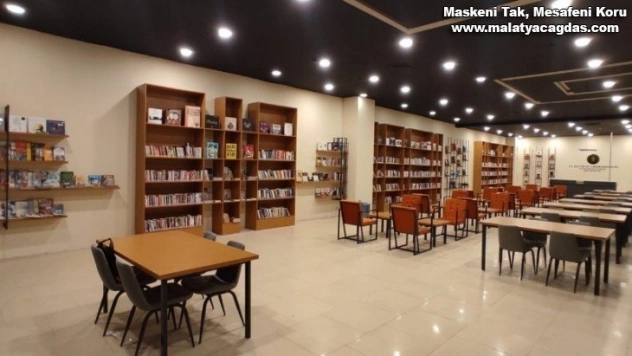 Park AVM'ye kütüphane