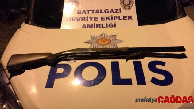 Polisinden şok uygulama: 4 gözaltı