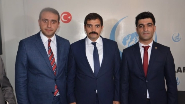 Malatya Ülkü Ocaklarında bayrak değişimi