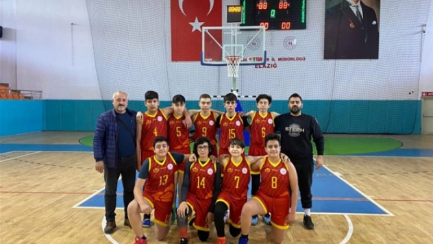 Malatyalı Basketbol'cuların çeyrek final sevinci