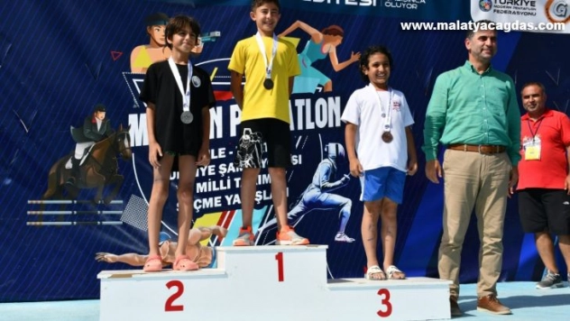 Türkiye Şampiyonası'ndan dereceyle döndü