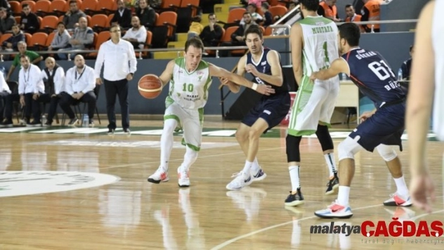 Mamak Belediyesi Basketbol zirveye oynamaya devam ediyor