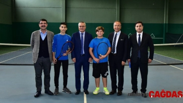 Manisa'da tenis alt yapılmasının geliştirilmesi çalışmaları başladı