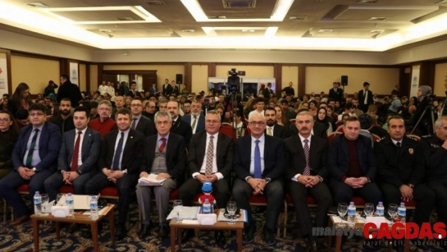 Manisa'da yaşayan göçmenler için 'Biz bize sohbetler' programı