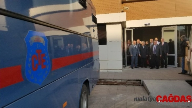 Manisa İl İnsan Hakları Kurulu üyeleri, hastanede mahkum ve tutuklu bölümünü inceledi