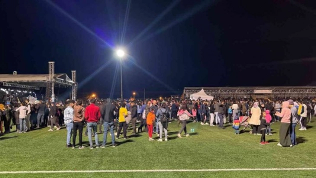 Manuş baba Diyarbakır 'da hayranlarıyla buluştu