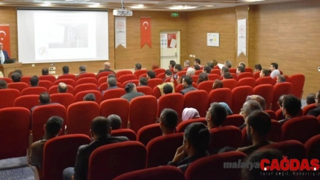 Mardin'de doktorlara hepatit ve HIV/AIDS bilgilendirme toplantısı