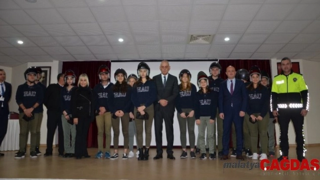 Marmaris'te öğrencilere 'Hayata kast tak' tanıtımı