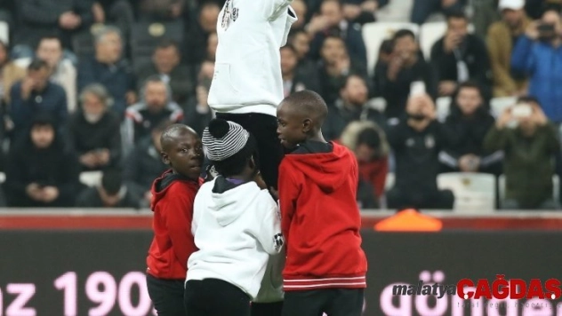 Masaka Kids Africana'dan dans şov