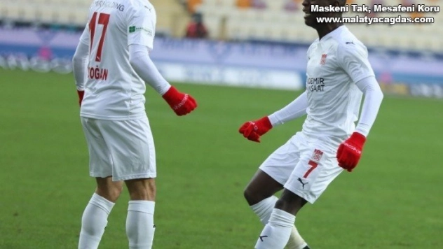 Max Gradel 5. golünü attı