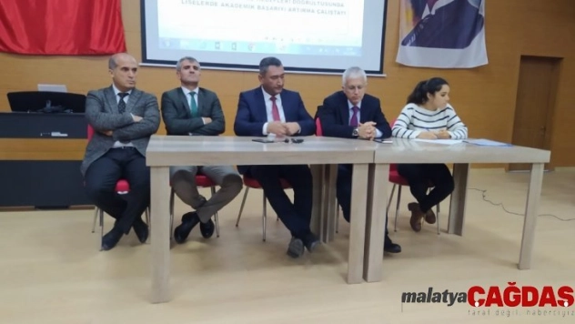 Mazıdağı'nda eğitimde başarının arttırılması toplantısı