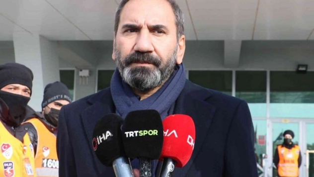 Mecnun Otyakmaz: '3 puan aldığımız için çok sevinçliyiz'