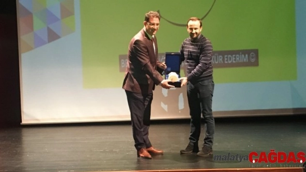 Medya Okulu'nun konuğu Başeğmez