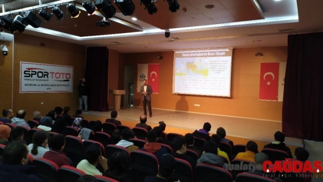 Mehmet Akif Ersoy Sultangazi'de anıldı