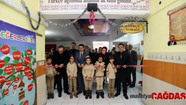 Mehmet Gülen Ortaokulu öğrencileri için Z kütüphane