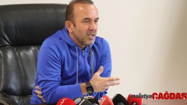 Mehmet Özdilek: 'Devre arasında muhakkak kadromuza takviyeler yapmak zorundayız'