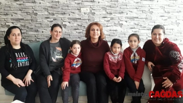 Mehmetçik İlkokulu öğretmenleri, 3 günde 60 aileyi ziyaret etti