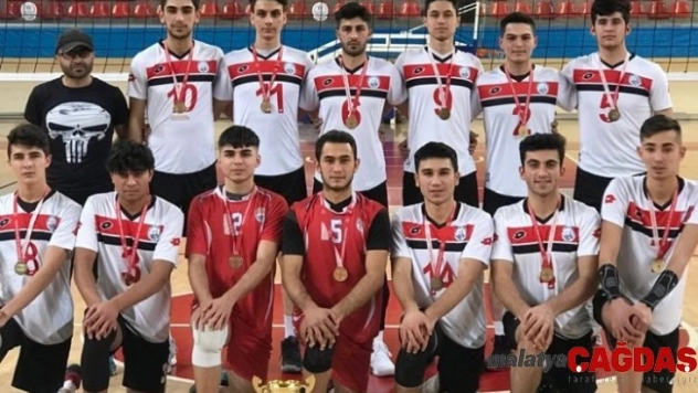 Melikgazi Belediyespor Voleybol Takımı Türkiye Grup Müsabakası Yolunda