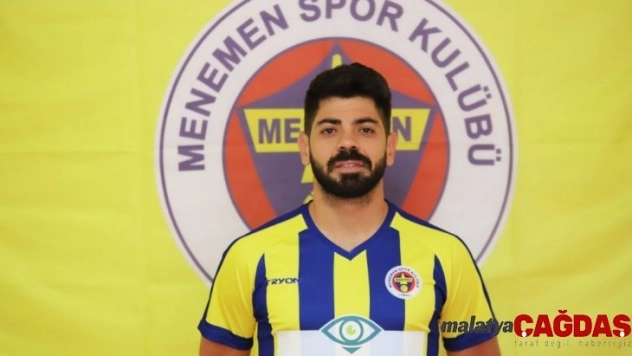 Menemenspor, 2 futbolcuyla yollarını ayırdı