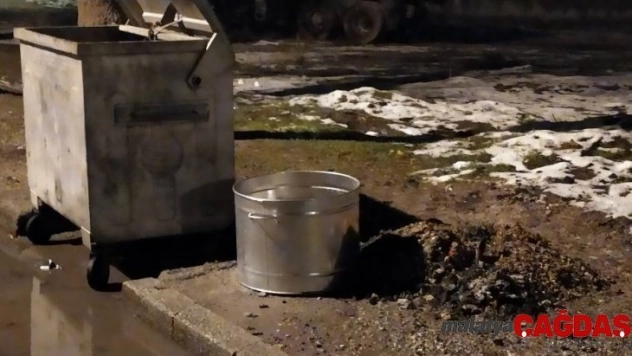 Meram'a bin adet daha kül kovası yerleştirildi